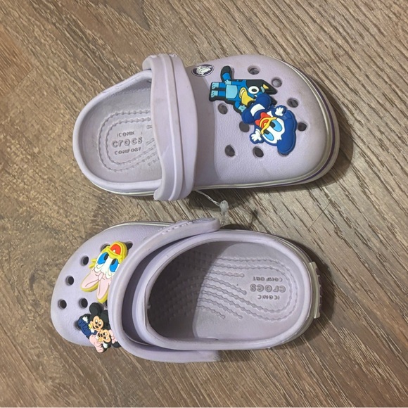 CROCS Kids' Lavender Slippers with Cartoon Accents - Picture 1 of 2